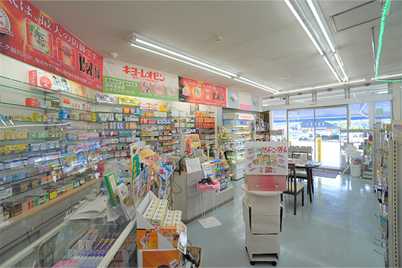 まえのぶ薬局　内観