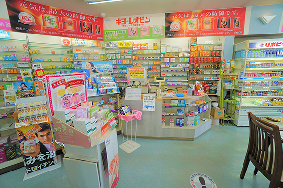 まえのぶ薬局　内観